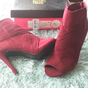 NIB burgundy booties